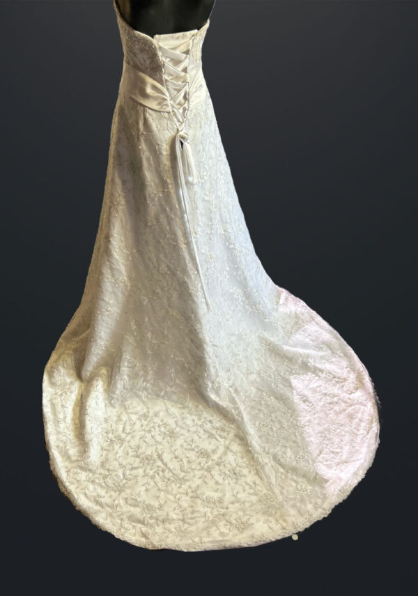 Mori Lee - Image 2